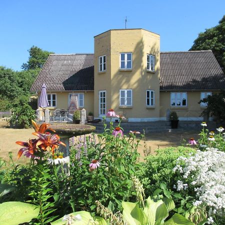 Okker Gokker Gården Hotell Allingåbro Eksteriør bilde