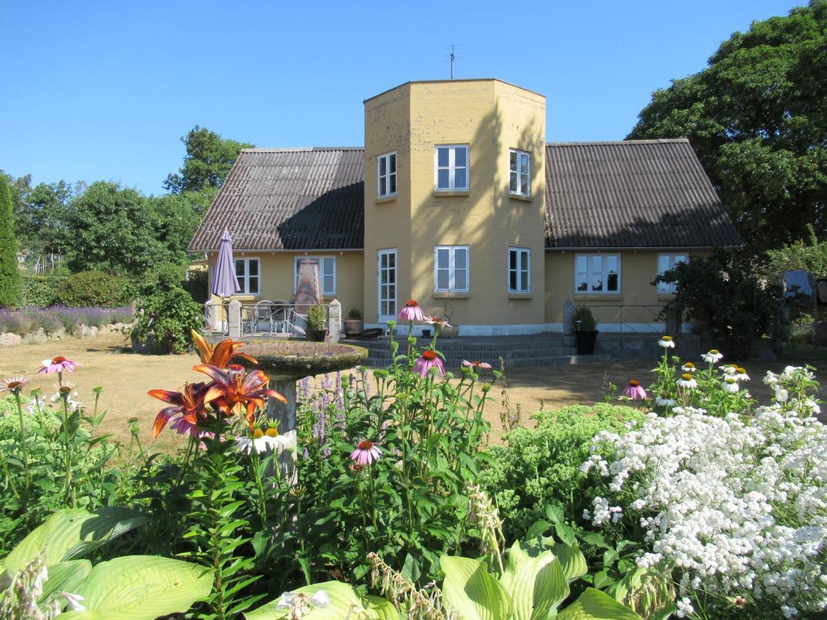 Okker Gokker Gården Hotell Allingåbro Eksteriør bilde